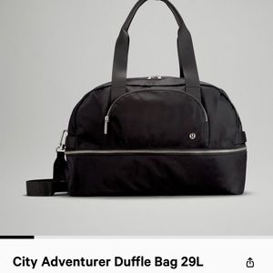Lululemon 29L city adventurer duffle bag